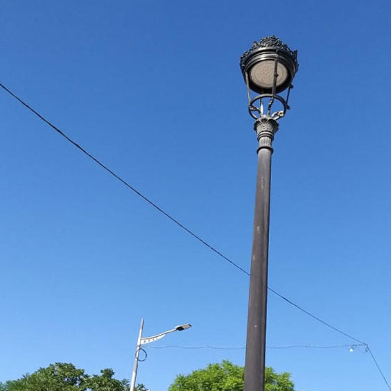 Terangi Dunia Anda: Panduan Memilih Lampu Jalan Tenaga Surya Terbaik